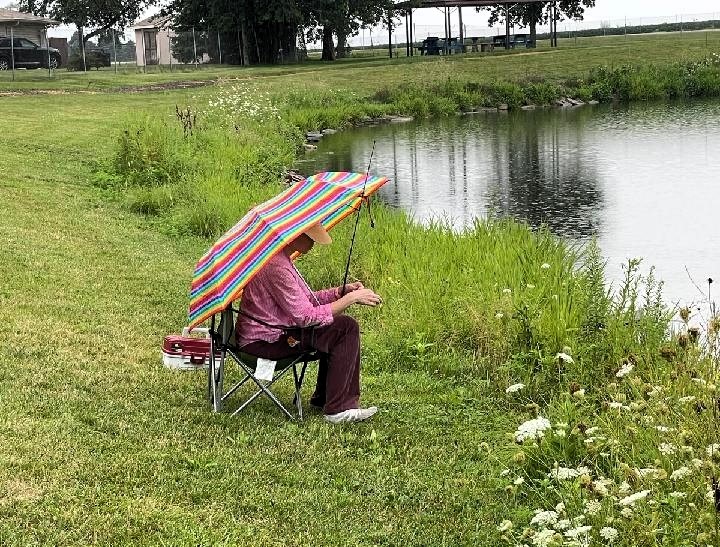 Juliana Weber fishing for the first time